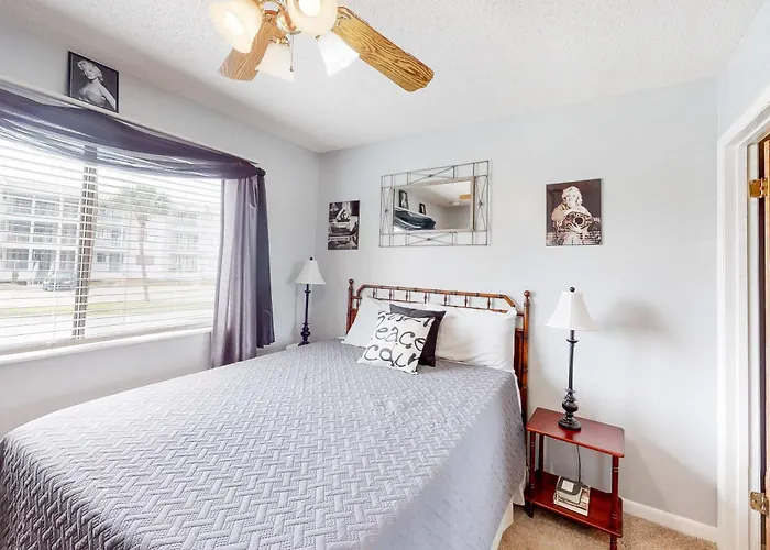 Holiday home Oceanfront At Plantation East - Shared Pools Hot Tubs Tennis Ac & Wifi *