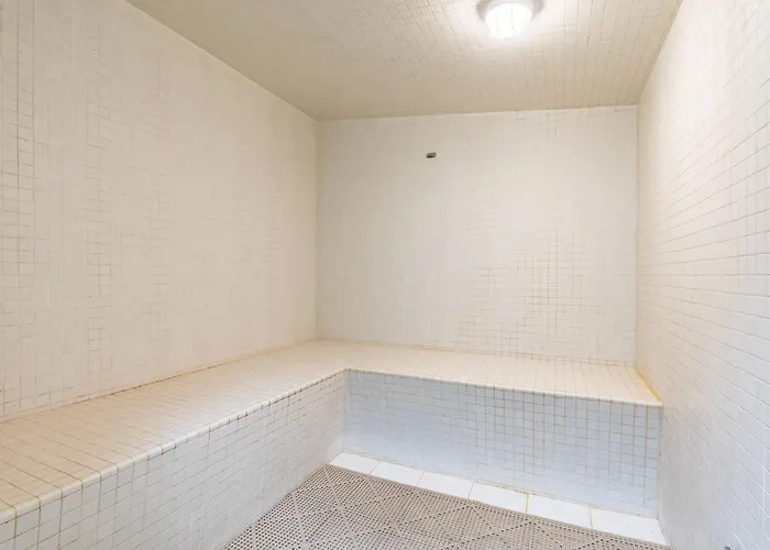 Oceanfront At Plantation East - Shared Pools Hot Tubs Tennis Ac & Wifi Holiday home *