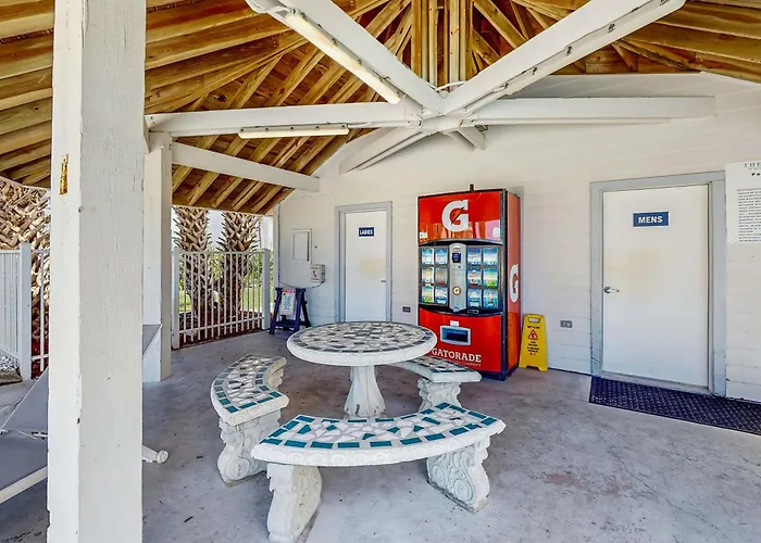 Holiday home Oceanfront At Plantation East - Shared Pools Hot Tubs Tennis Ac & Wifi *